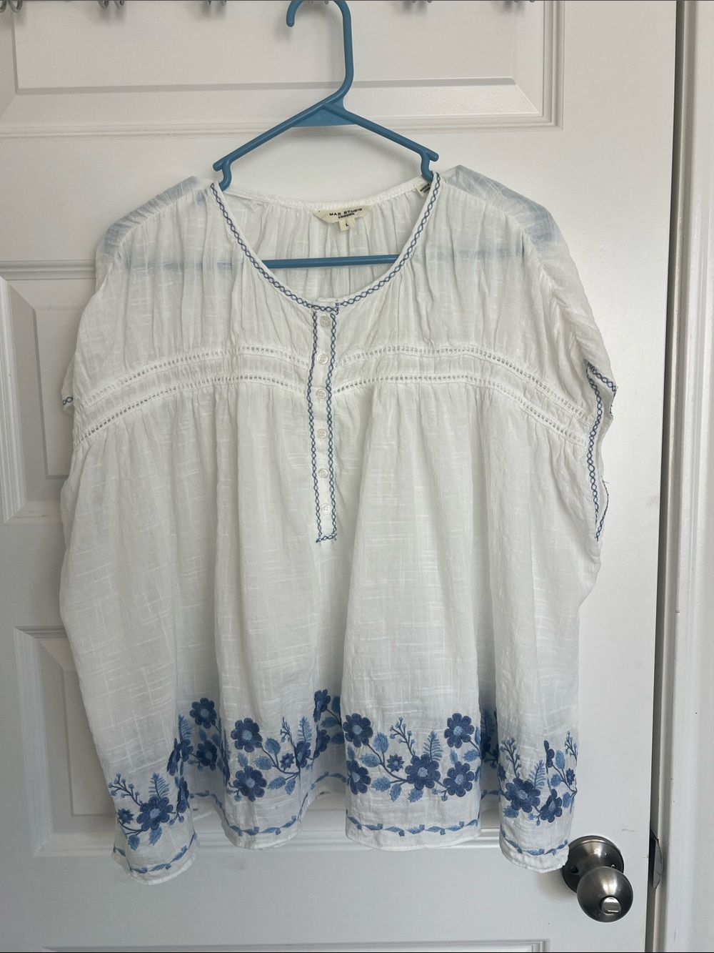 Max Studio White Tunic with Blue Floral Hem Embroidery